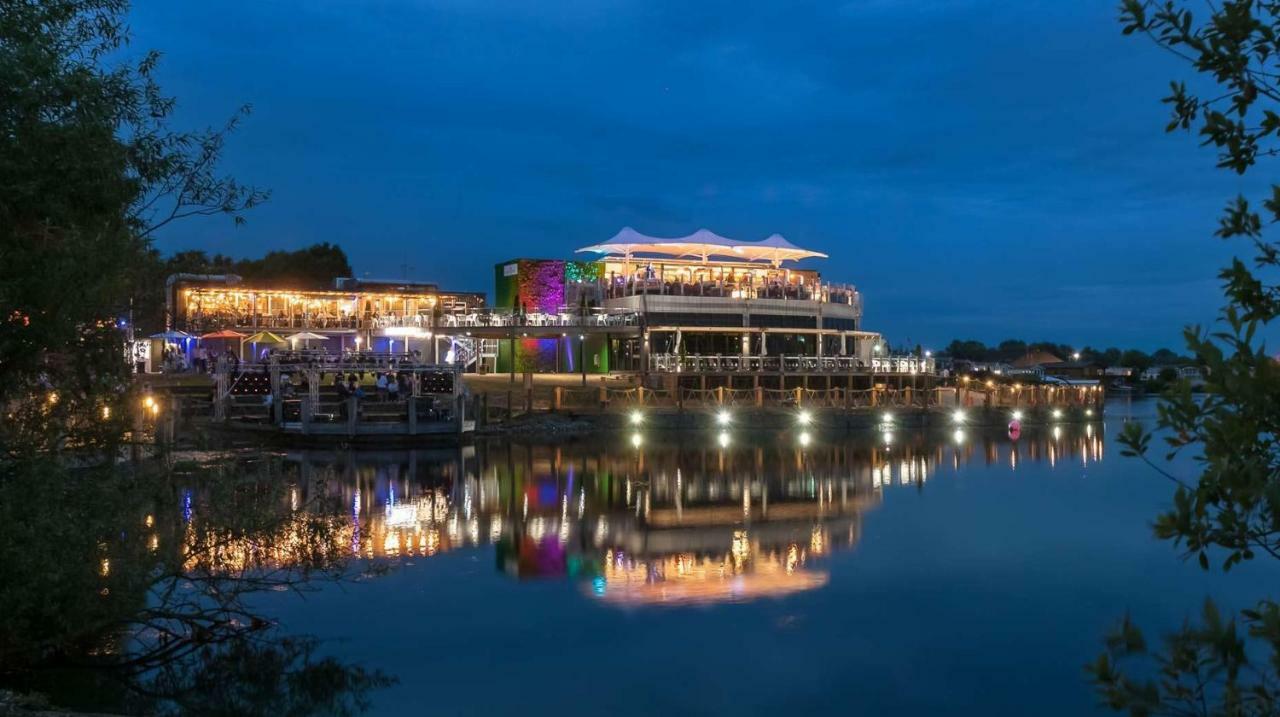The Salsa Attractive Accomodation At Tattershall Lakes Экстерьер фото